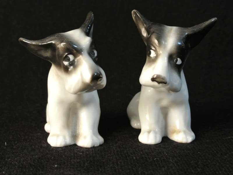 Vintage ERPHILA Pair of Black & White Pups FIG13021