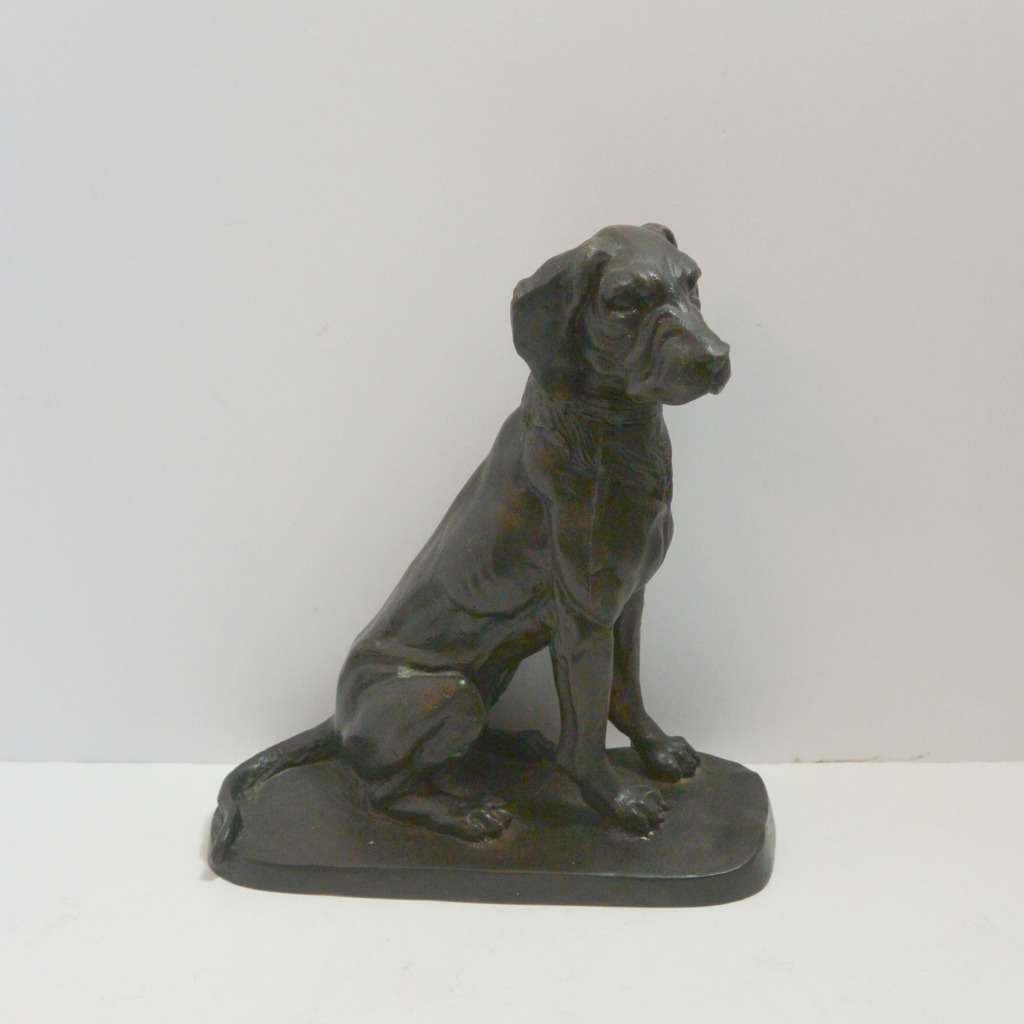 Retriever Vintage Bronze Dog "On the Loose"