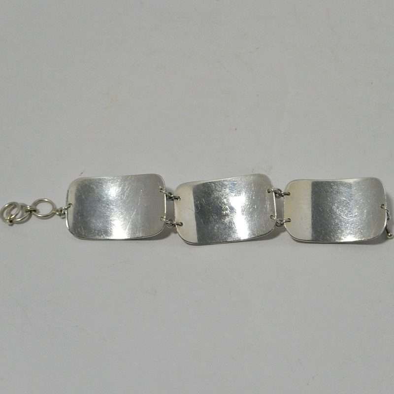 Retriever Dog Head Bracelet Back- Dog's Tale Collectibles