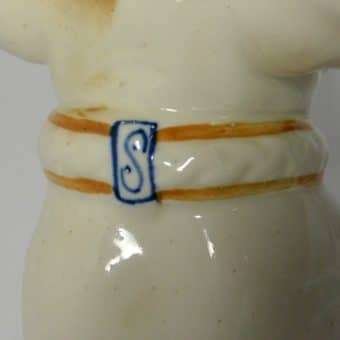 Czechoslovakian Porcelain Bulldog Clsoe 2