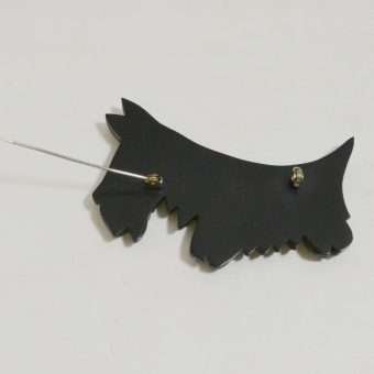 Bakelite Scottish Terrier Brooch back Open