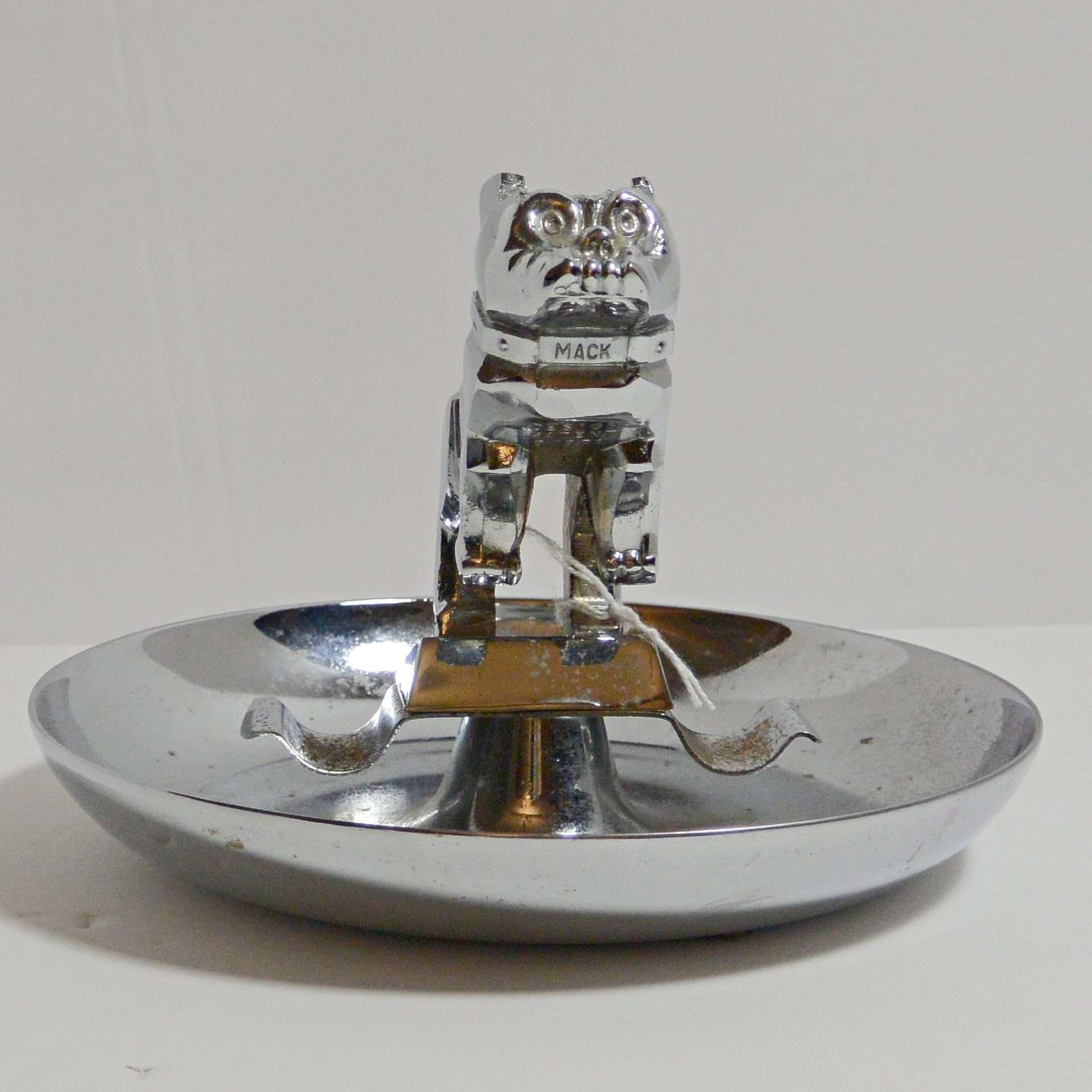 Vintage Mack Truck Bulldog Hood Ornament Cigar Ashtray TOB-2101