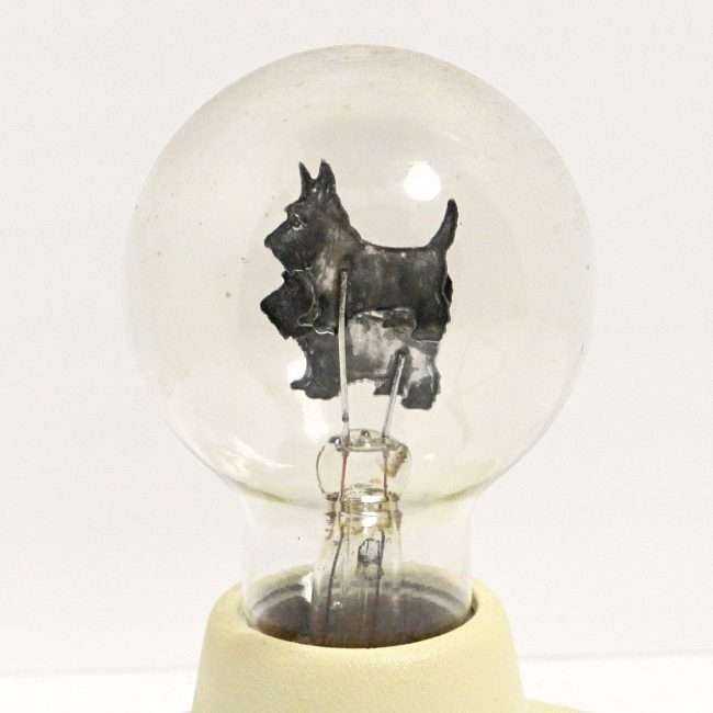 Vintage Aerolux Scottie Dog Bulb Lamp close 1