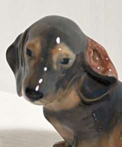 Royal Copenhagen Dachshund close