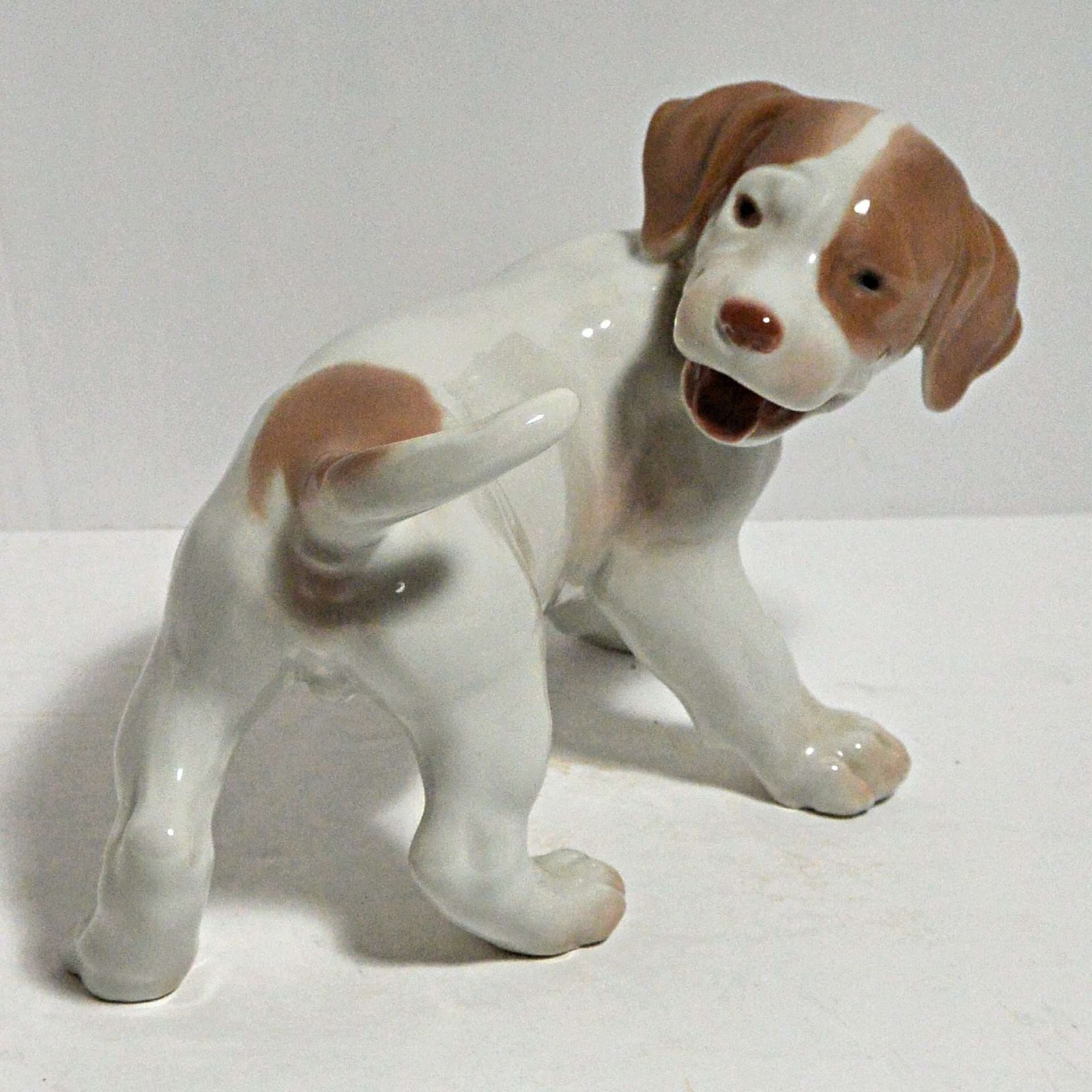 Bing & Grondahl Pointer Pointer Dog Figurine CRM-2762