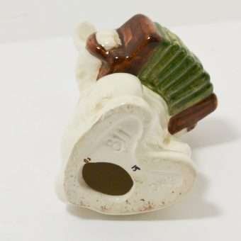 Beswick Singing Dog Collectible bottom