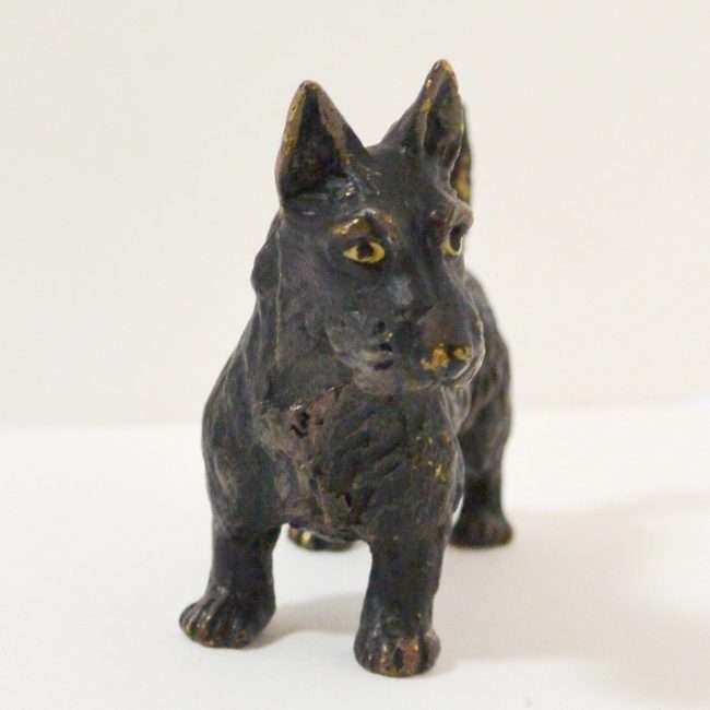 Cold-Painted Bronze Scottish Terrier Dog close 2