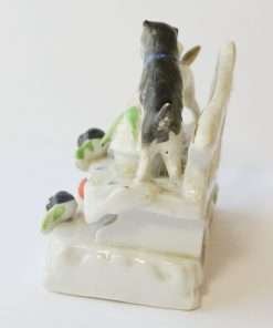 Porcelain Labrador Retriever Dog Fairing side