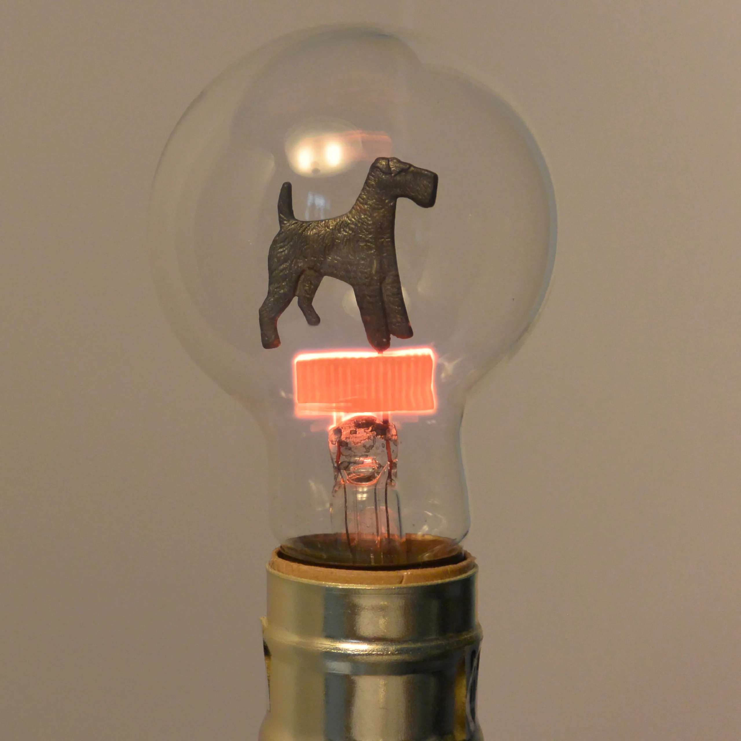 Vintage Aerolux Airedale Terrier Dog Bulb - Image 6