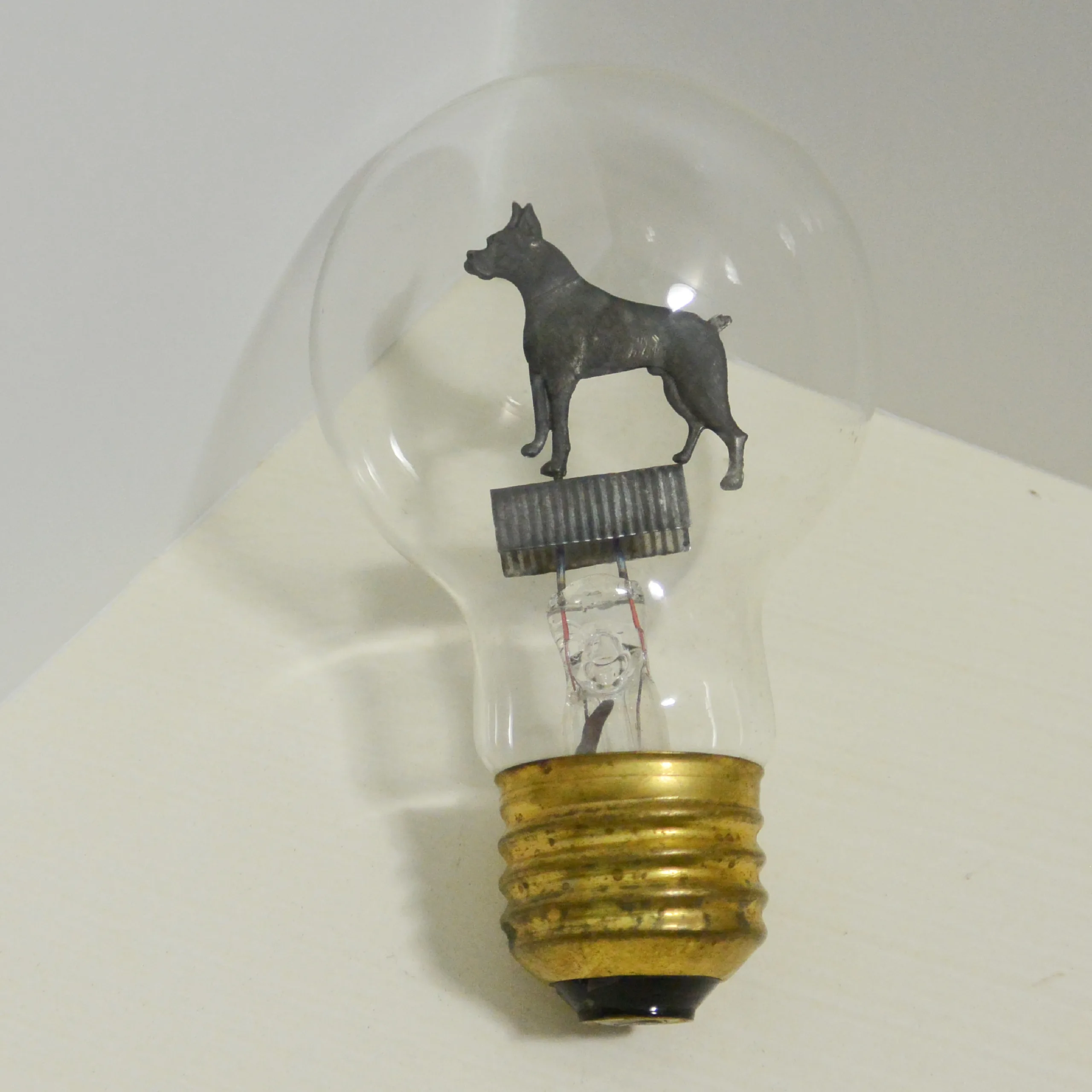 Vintage Aerolux Boxer Dog Bulb - Image 2