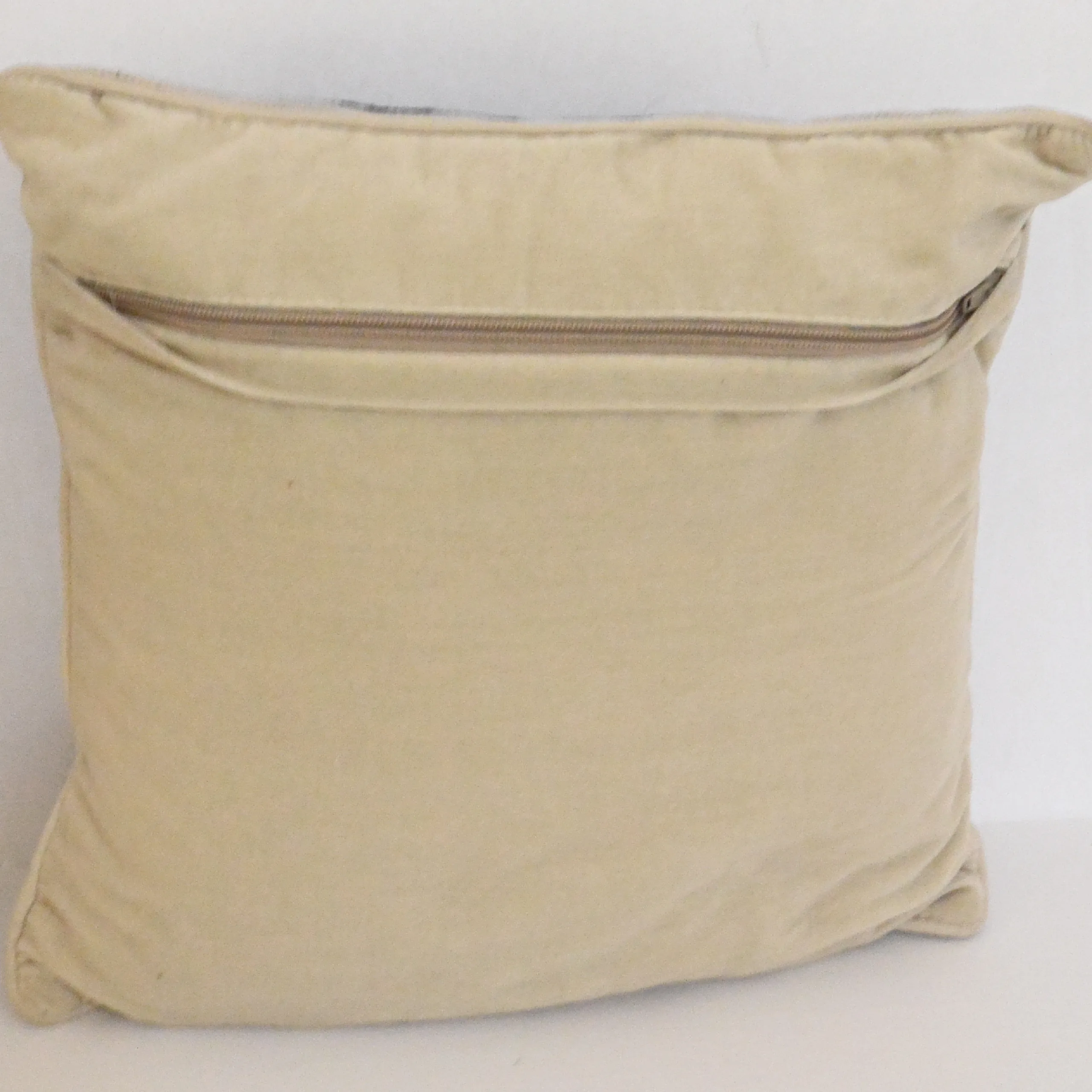 Vintage Great Dane Needlepoint Pillow &ndash; Mint Condition - Image 5