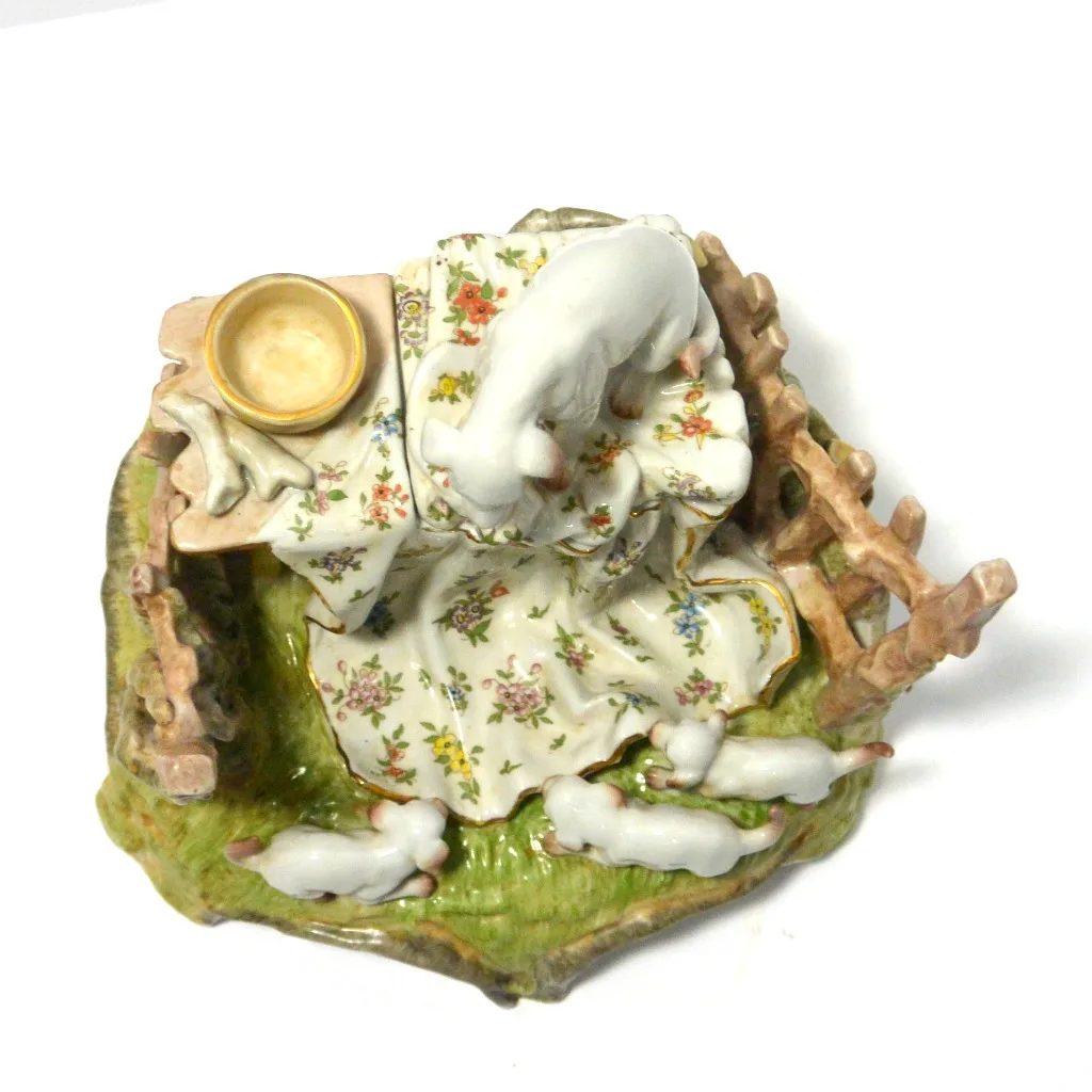 Rare Antique Conta & Boehme Porcelain Dog & Puppies Figural Inkwell &ndash; Circa Early 1900s - Image 10